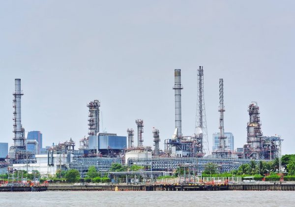 large oil refinery plant by the river t20 Nx0WJE Large 1